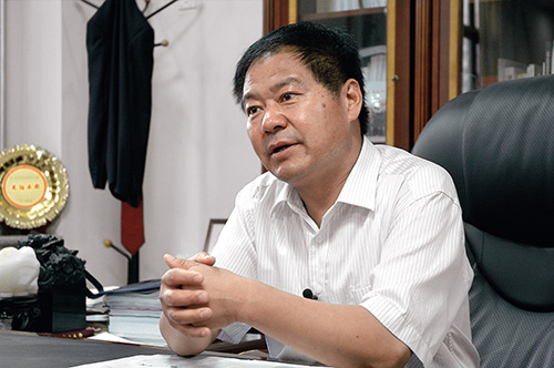 10亿身家的蓝翔校长终于"栽了"