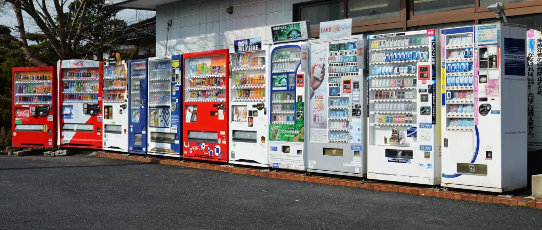 农夫山泉元气森林争相布局自动贩卖机会是食品圈地跑马的新利器